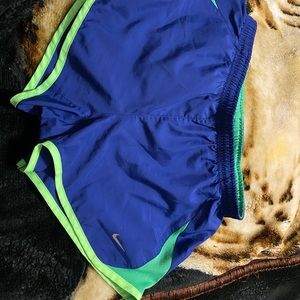 Athletic Nike Shorts green and blue like new